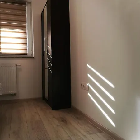 Apartment Coresi Studio M1